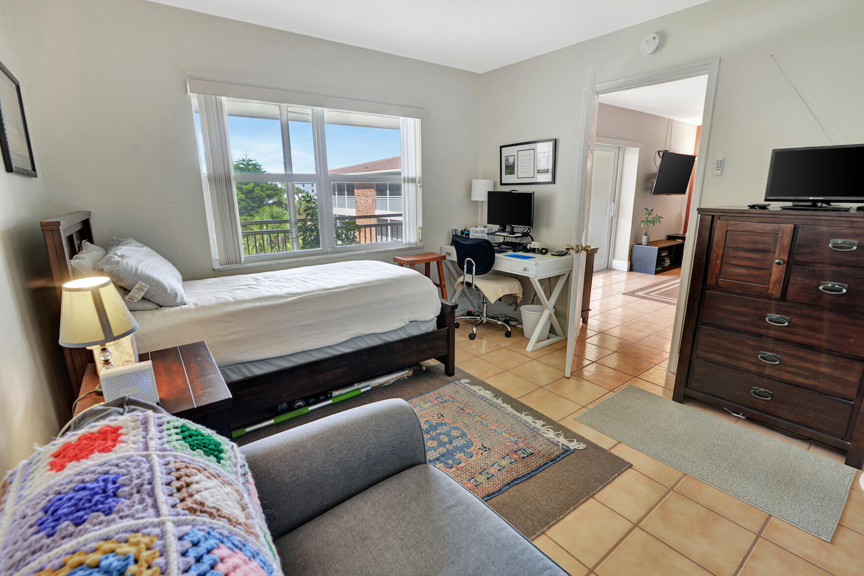 BOCA CAPRI CONDO APTS SLY 218 FT OF ELY 198.54 FT - Residential