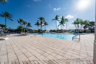 VALENCIA POINTE 3 - Residential Lease