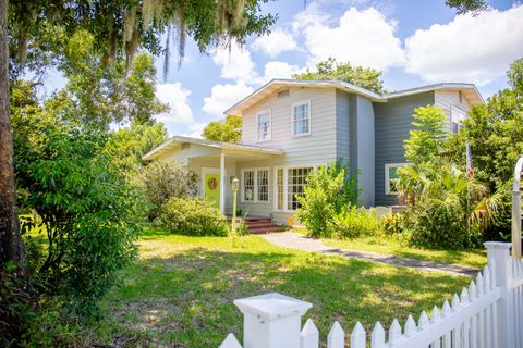 A home in Avon Park