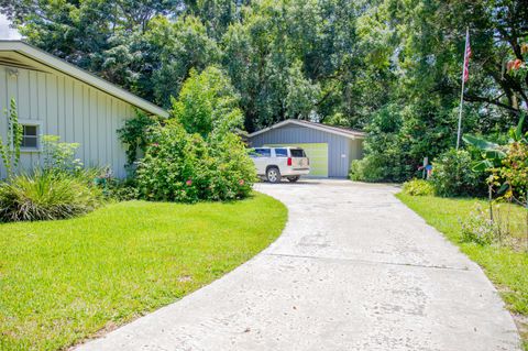 A home in Avon Park