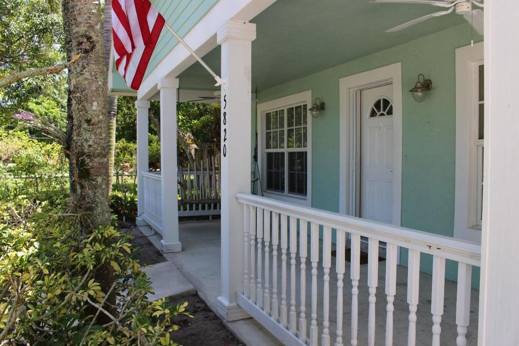 Photo of 5820 SE Wesley Avenue, Stuart, FL 34997 (MLS # R10991546)