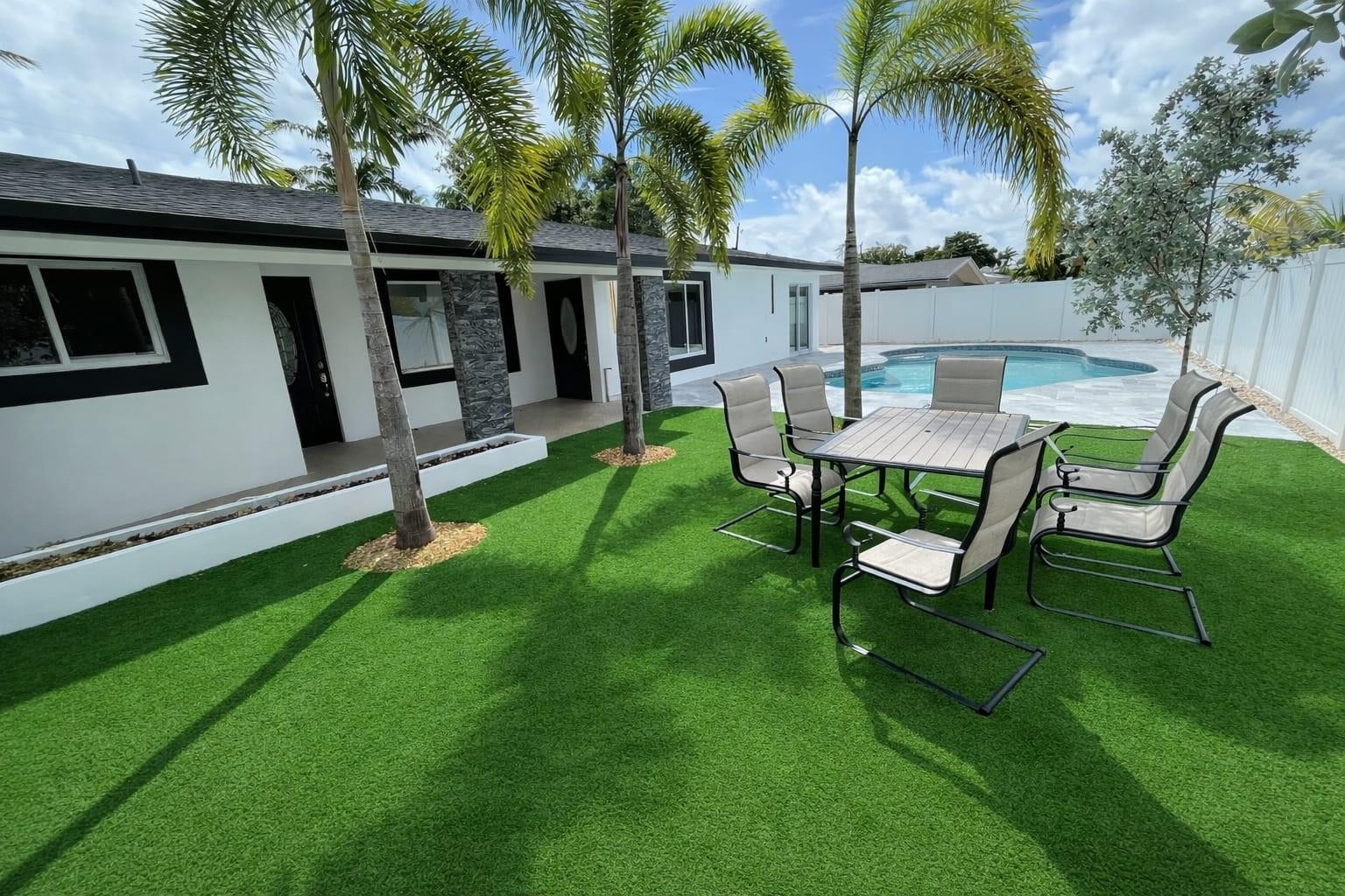 2716 Middle River Drive