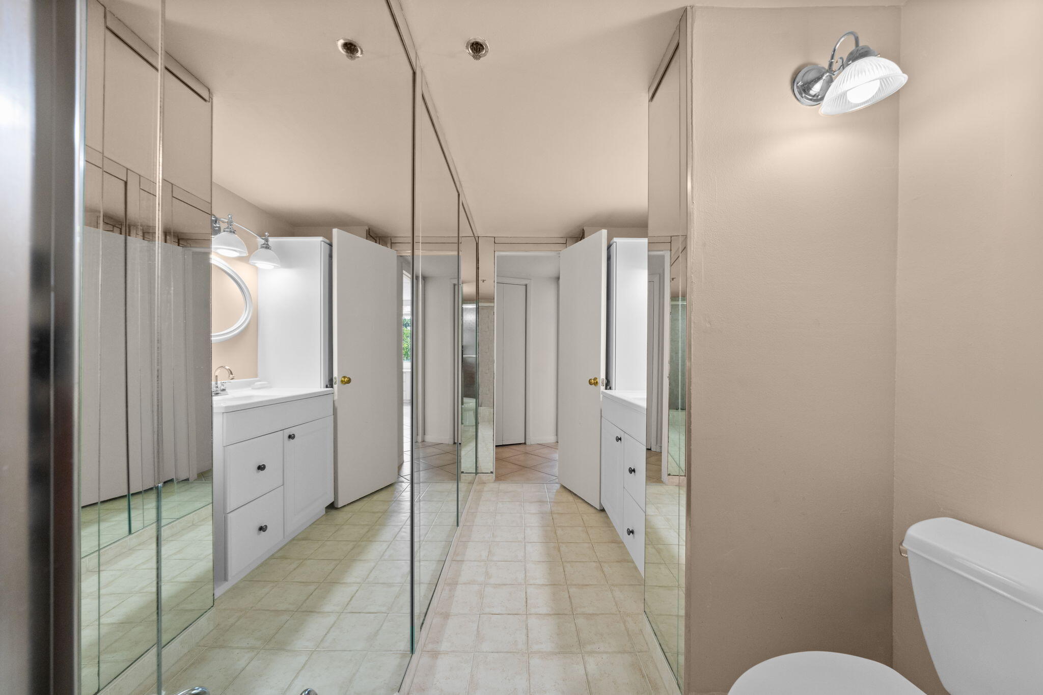 HILLCREST EAST NO 26 CONDO - Residential