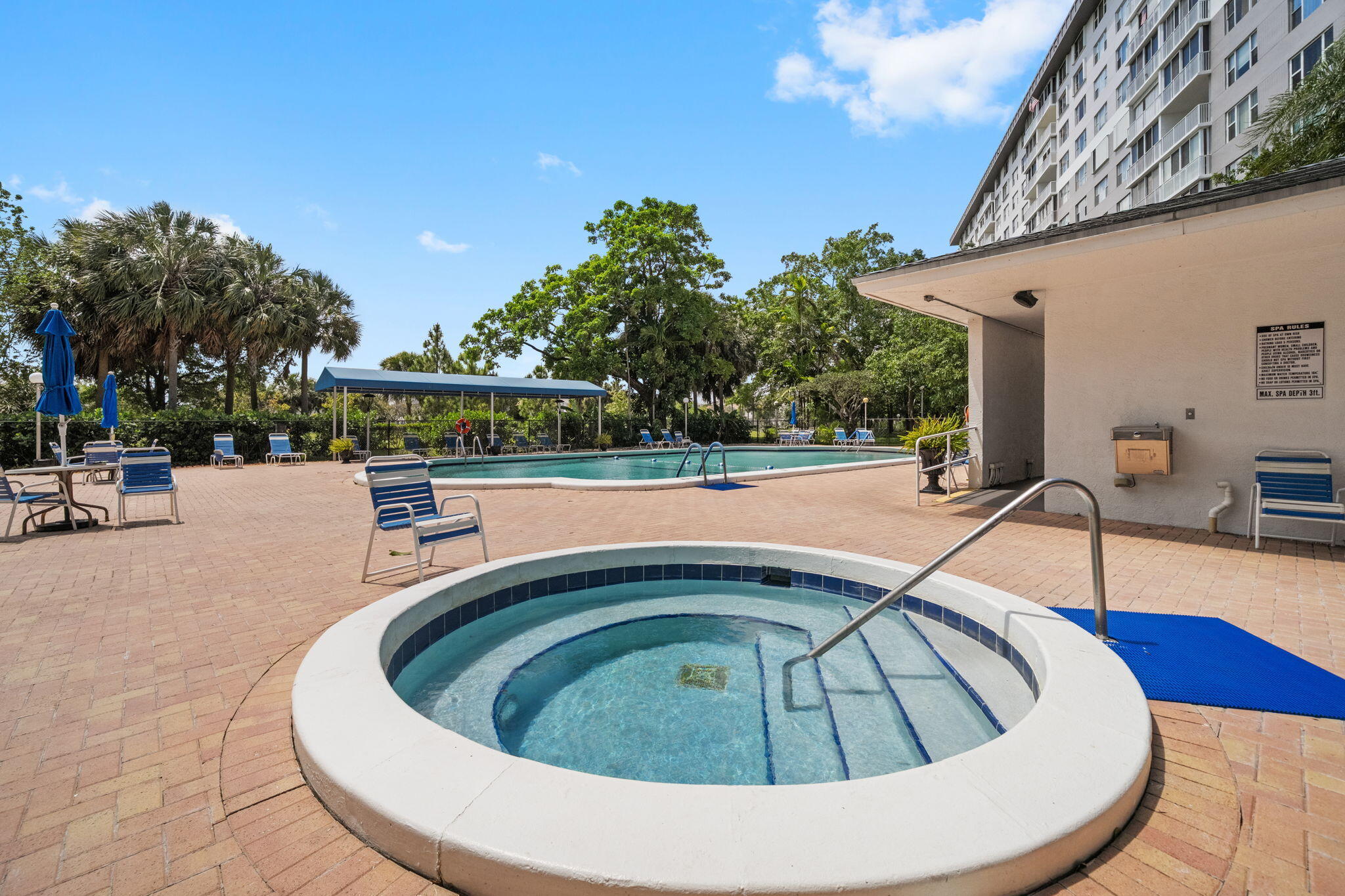 HILLCREST EAST NO 26 CONDO - Residential