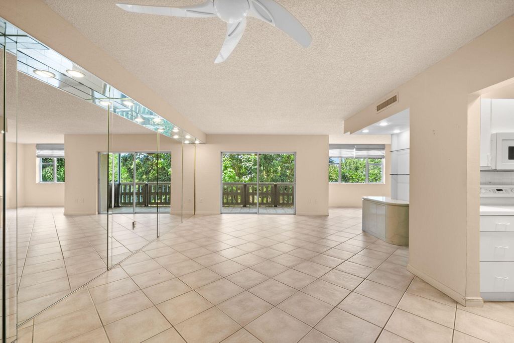 Photo of 4001 Hillcrest Drive #406, Hollywood, FL 33021 (MLS # B26020304)