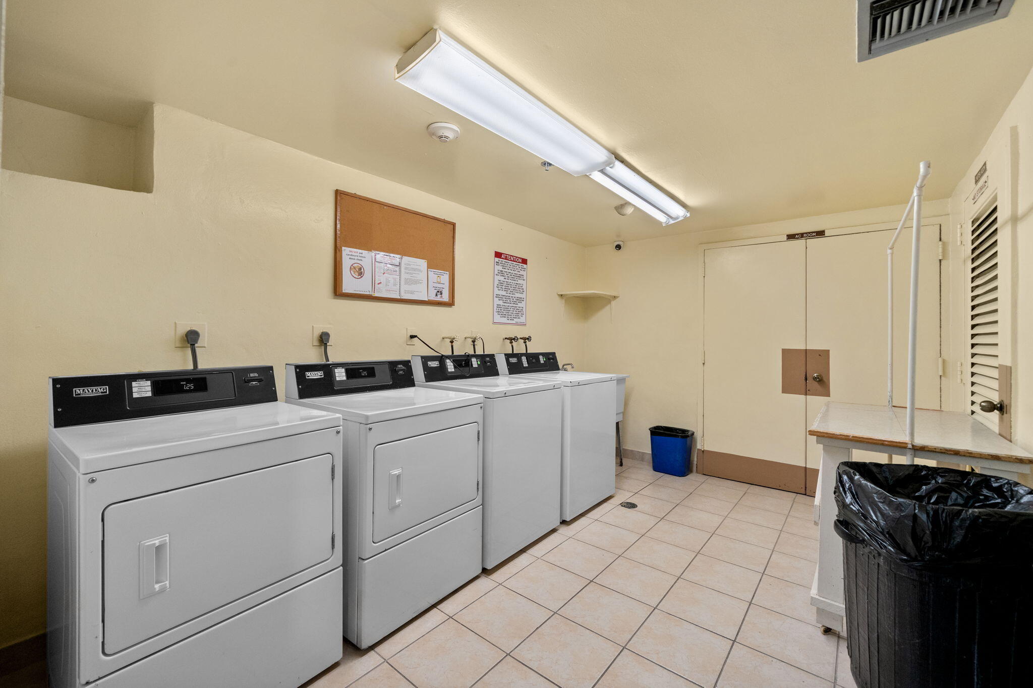 HILLCREST EAST NO 26 CONDO - Residential