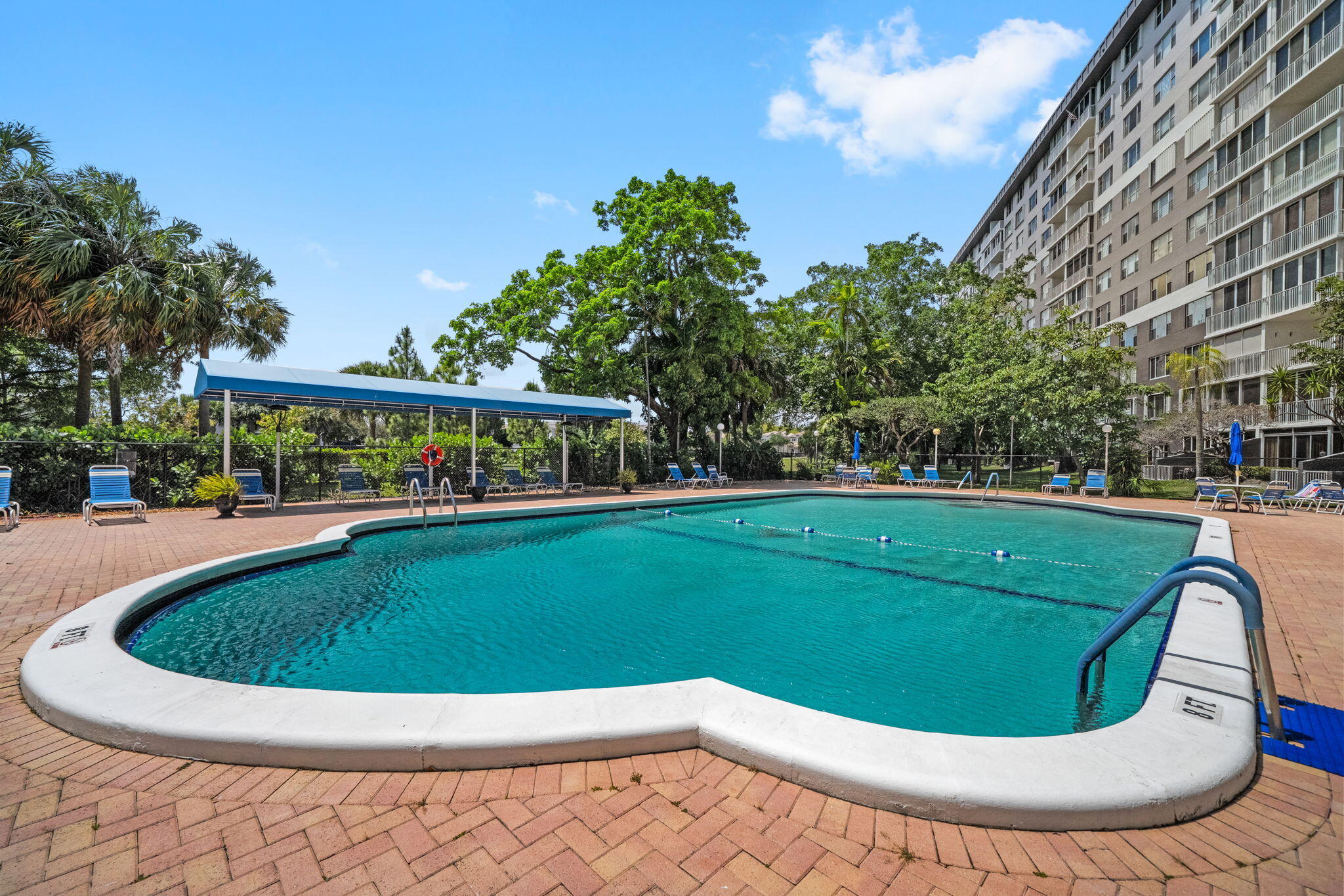 HILLCREST EAST NO 26 CONDO - Residential