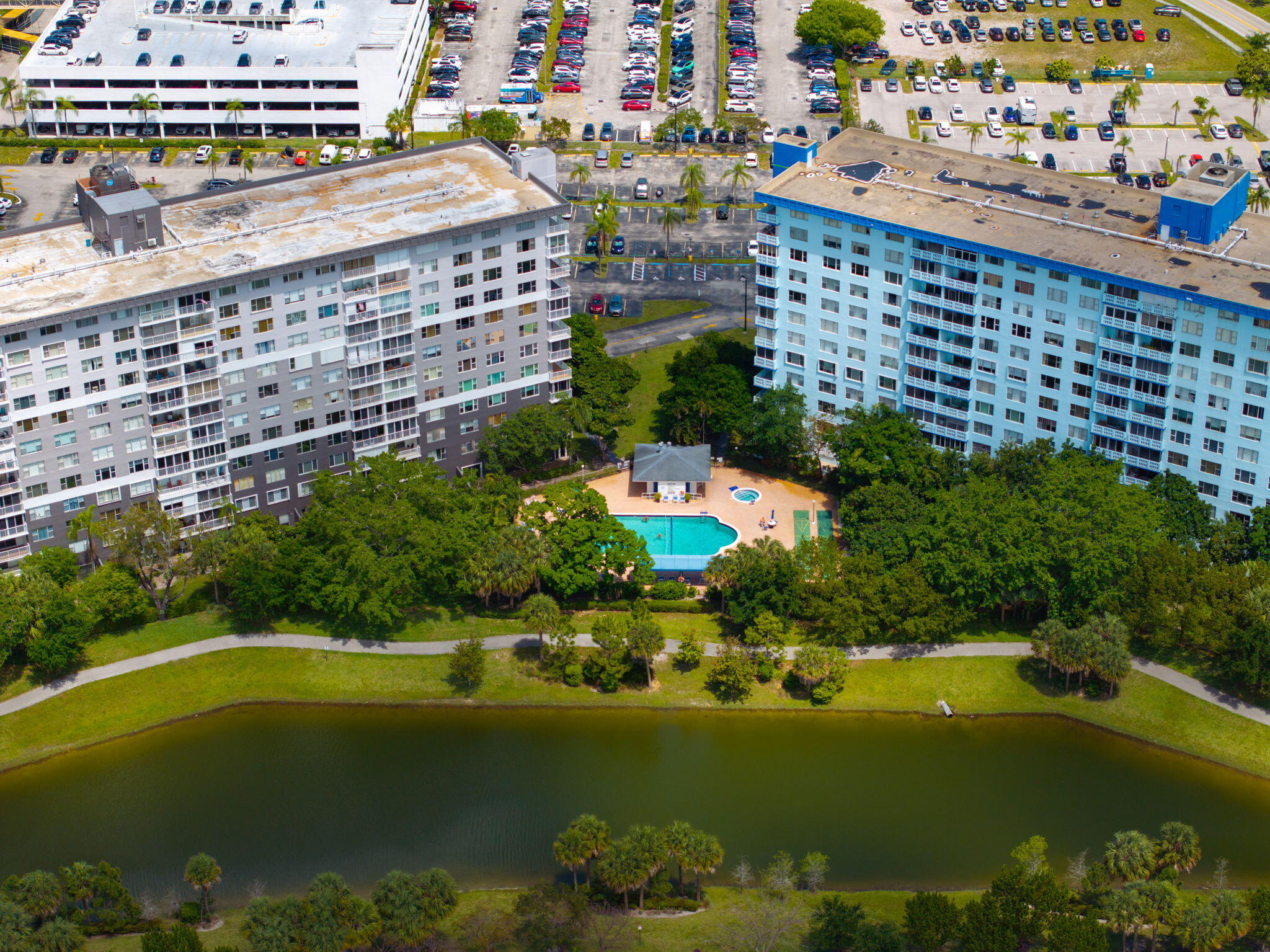 HILLCREST EAST NO 26 CONDO - Residential