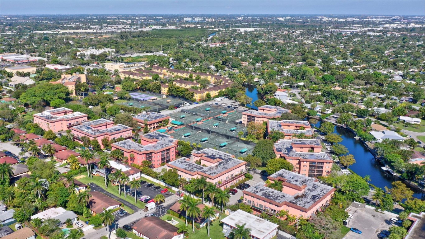 Lauderdale Tennis Club - Residential