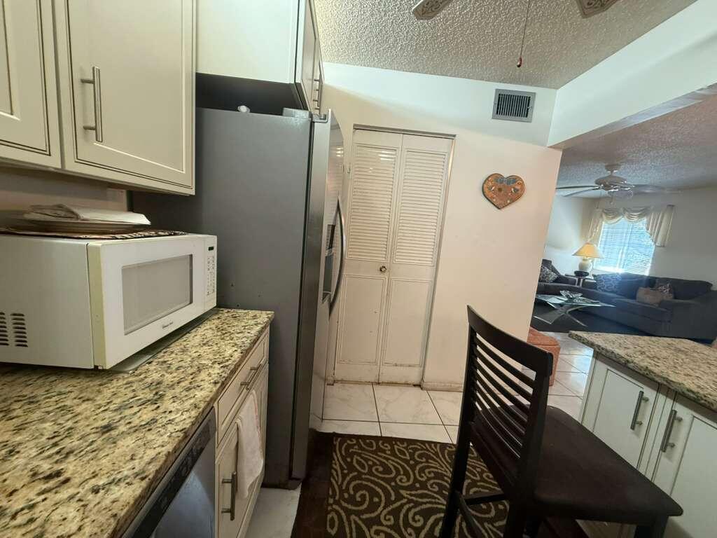 Properties 213 Pine Hov Circle D2