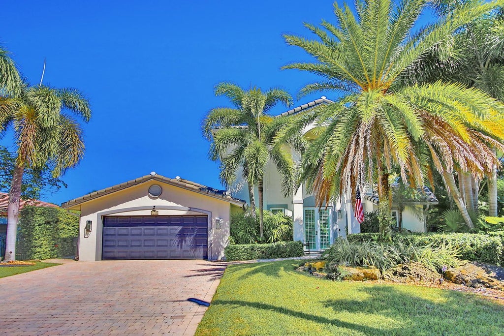 Photo of 4110 NE 27TH Avenue, Lighthouse Point, FL 33064 (MLS # B26073797)