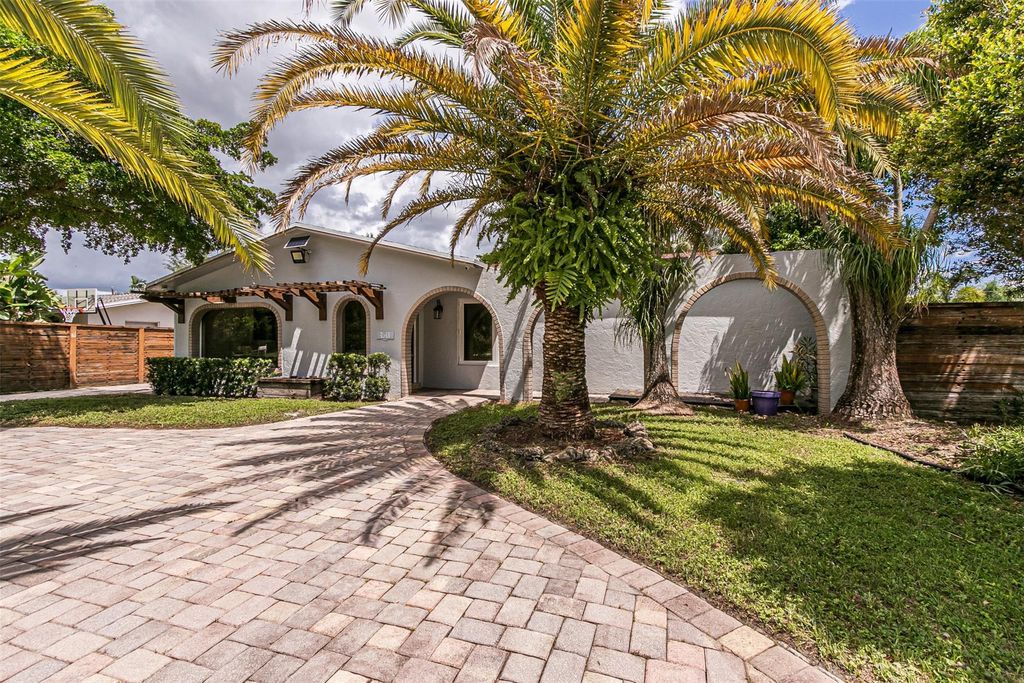 Photo of 4911 NW 76th Pl, Coconut Creek, FL 33073 (MLS # F10393512)