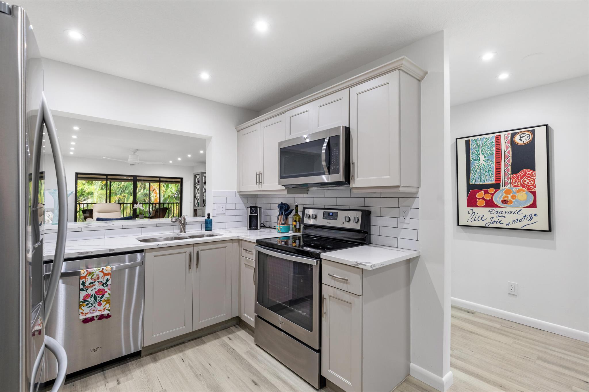 PELICAN POINTE CONDO - Residential