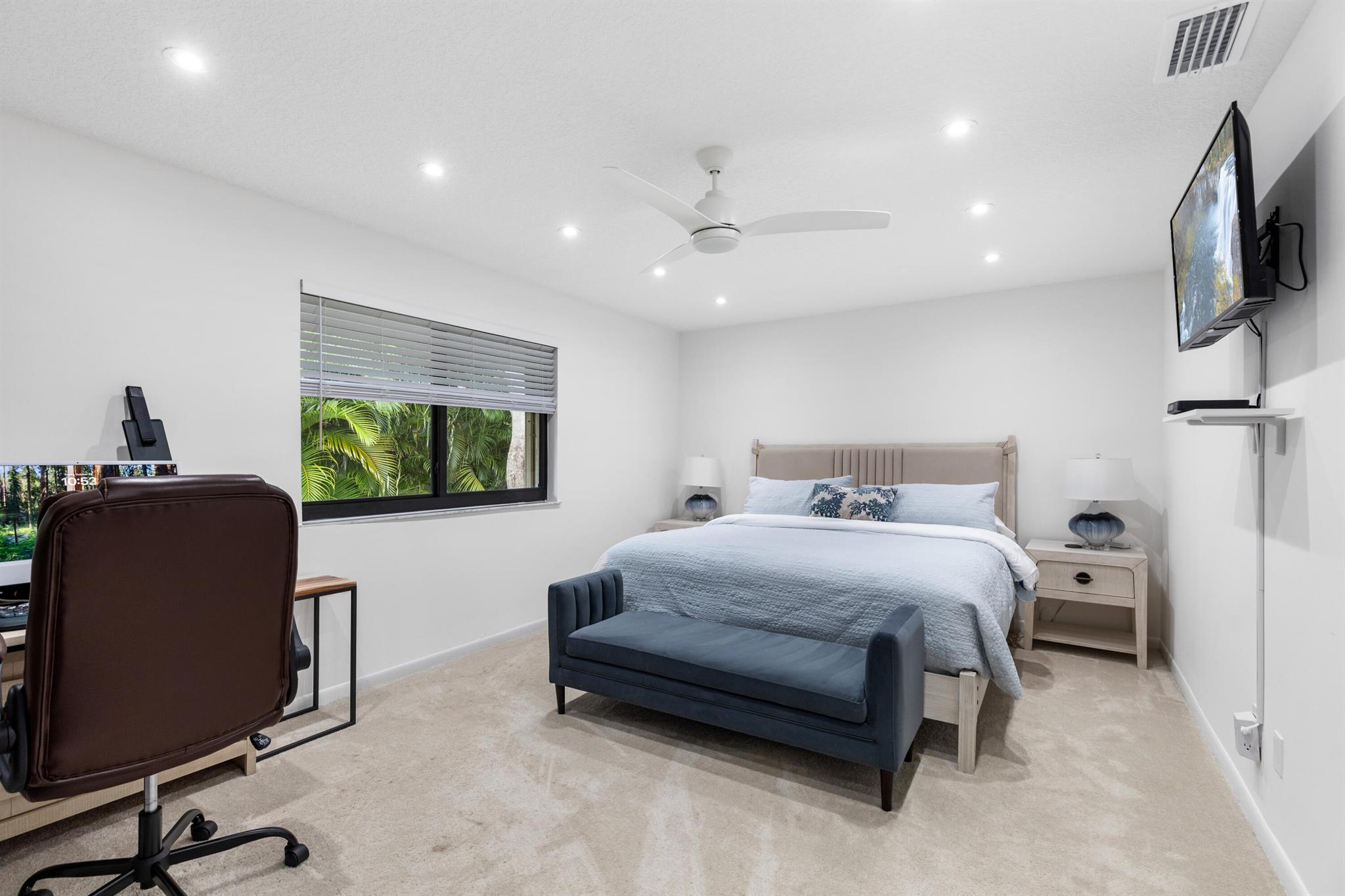 PELICAN POINTE CONDO - Residential