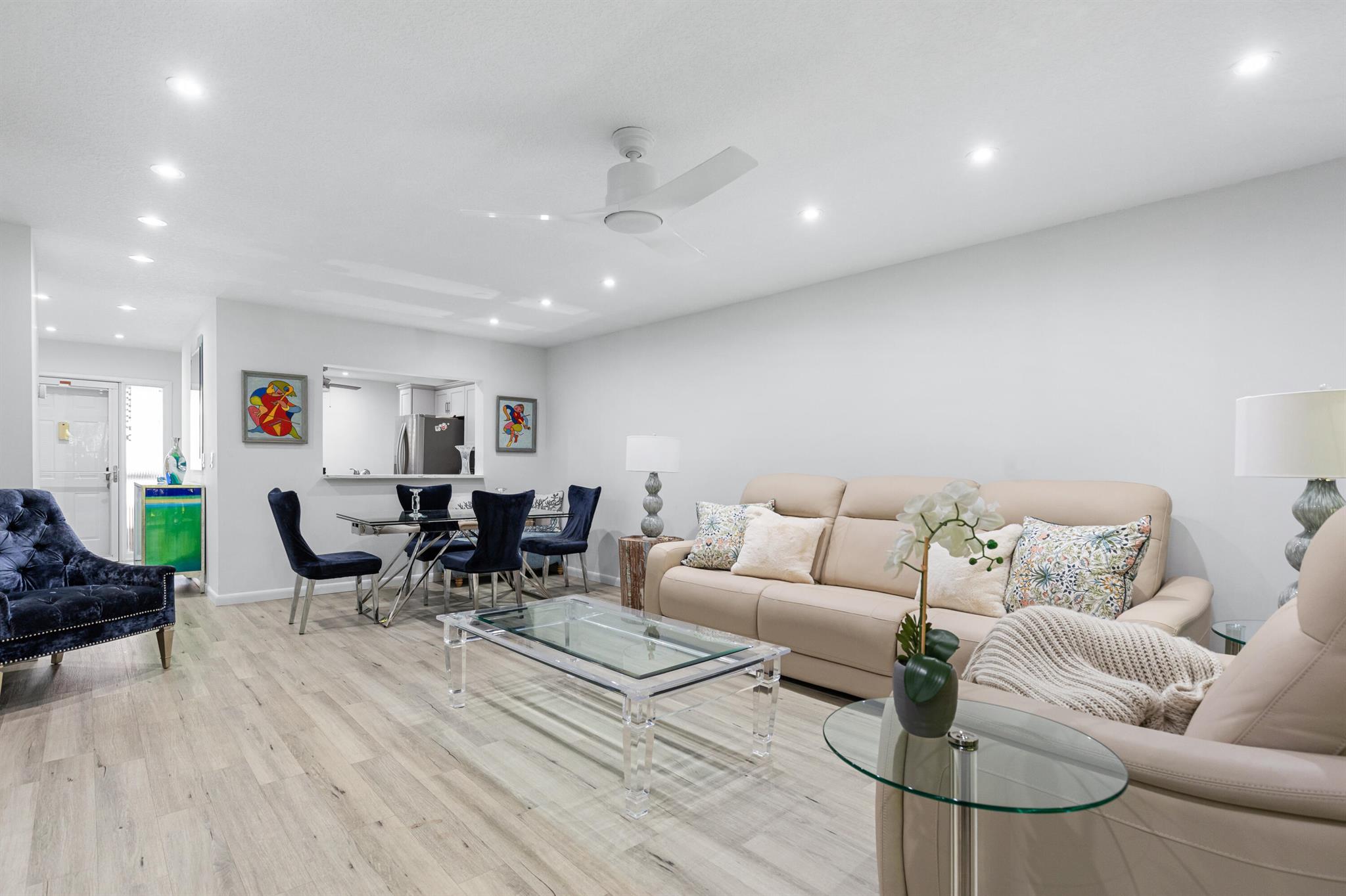 PELICAN POINTE CONDO - Residential