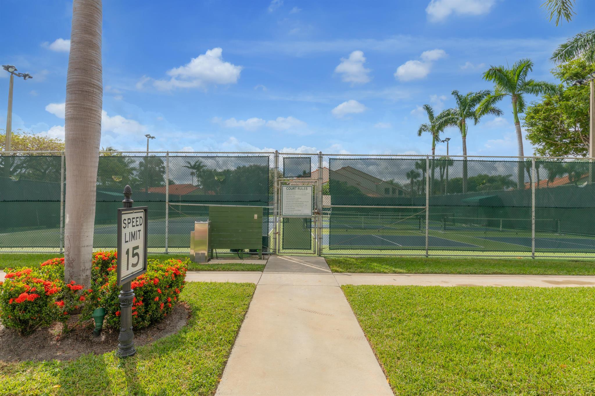 PELICAN POINTE CONDO - Residential