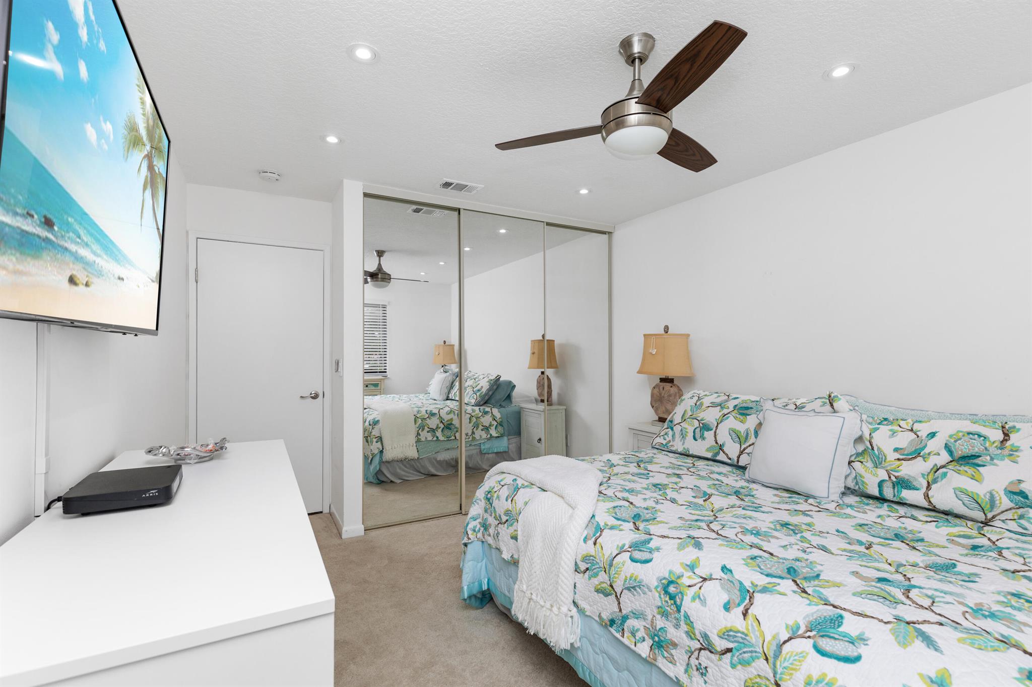 PELICAN POINTE CONDO - Residential