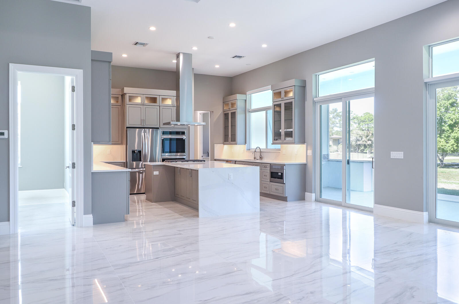 Palm Beach Country Estates - Residential