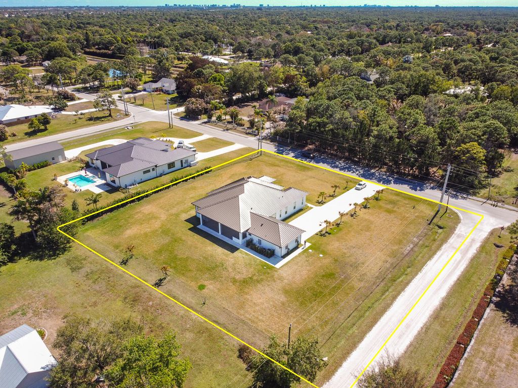 Photo of 7595 155th Place N, Palm Beach Gardens, FL 33418 (MLS # R11166393)