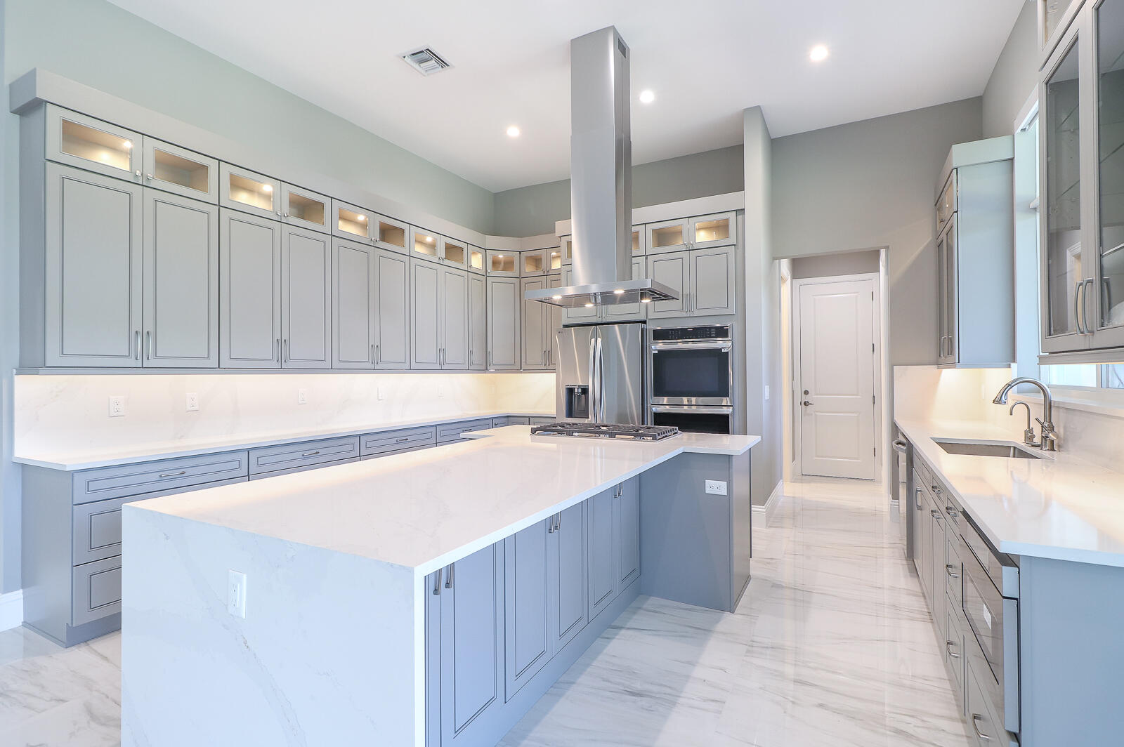 Palm Beach Country Estates - Residential