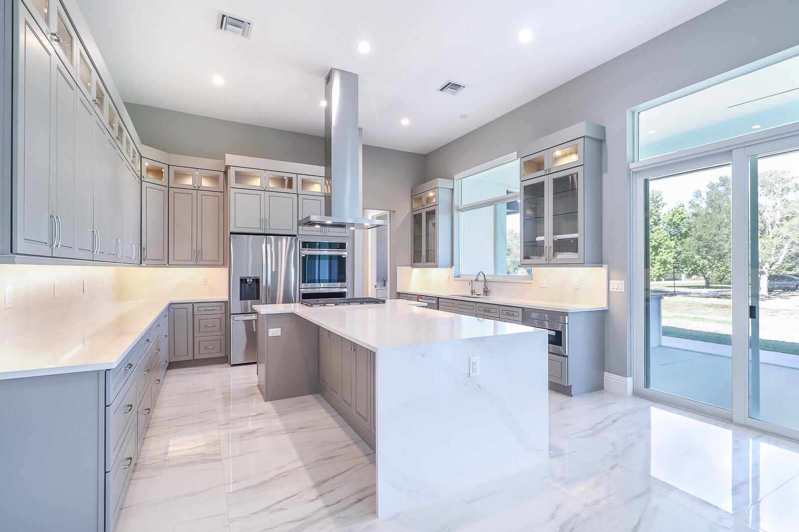 Palm Beach Country Estates - Residential