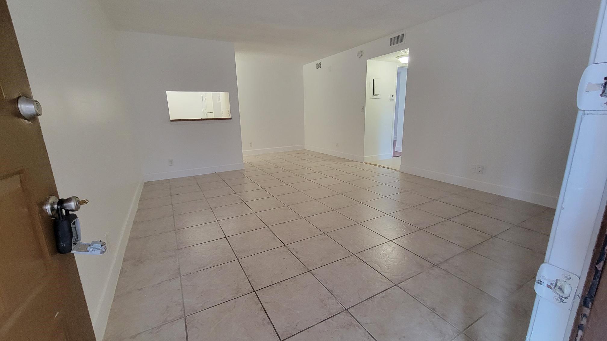 3712 N University Dr 3712