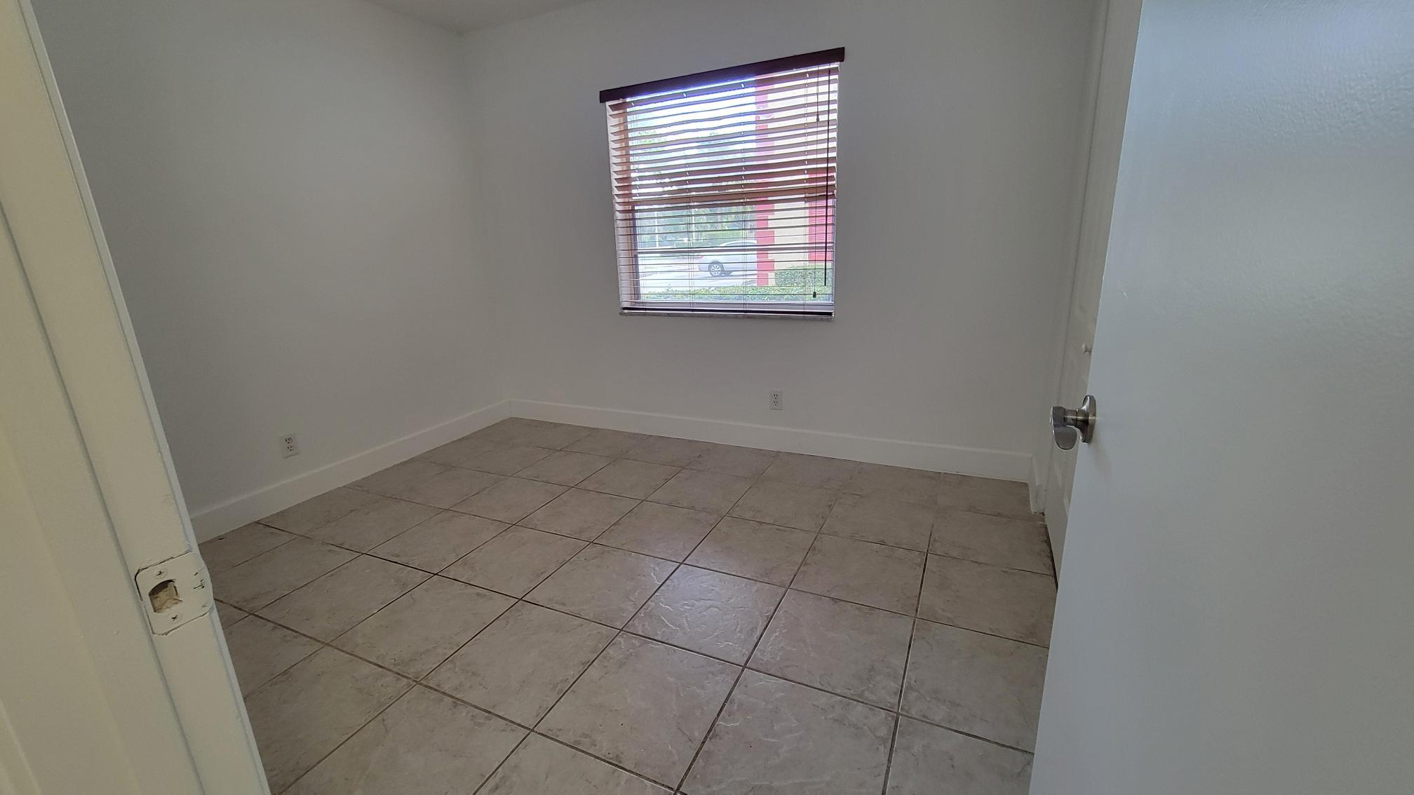 Holiday Village Of Coral - Residential Lease