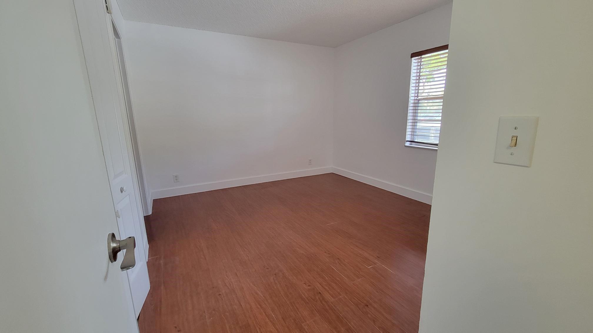 Holiday Village Of Coral - Residential Lease