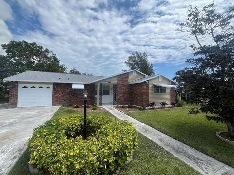 Single Family Residence in Riviera Beach FL 600 37th Street St.jpg