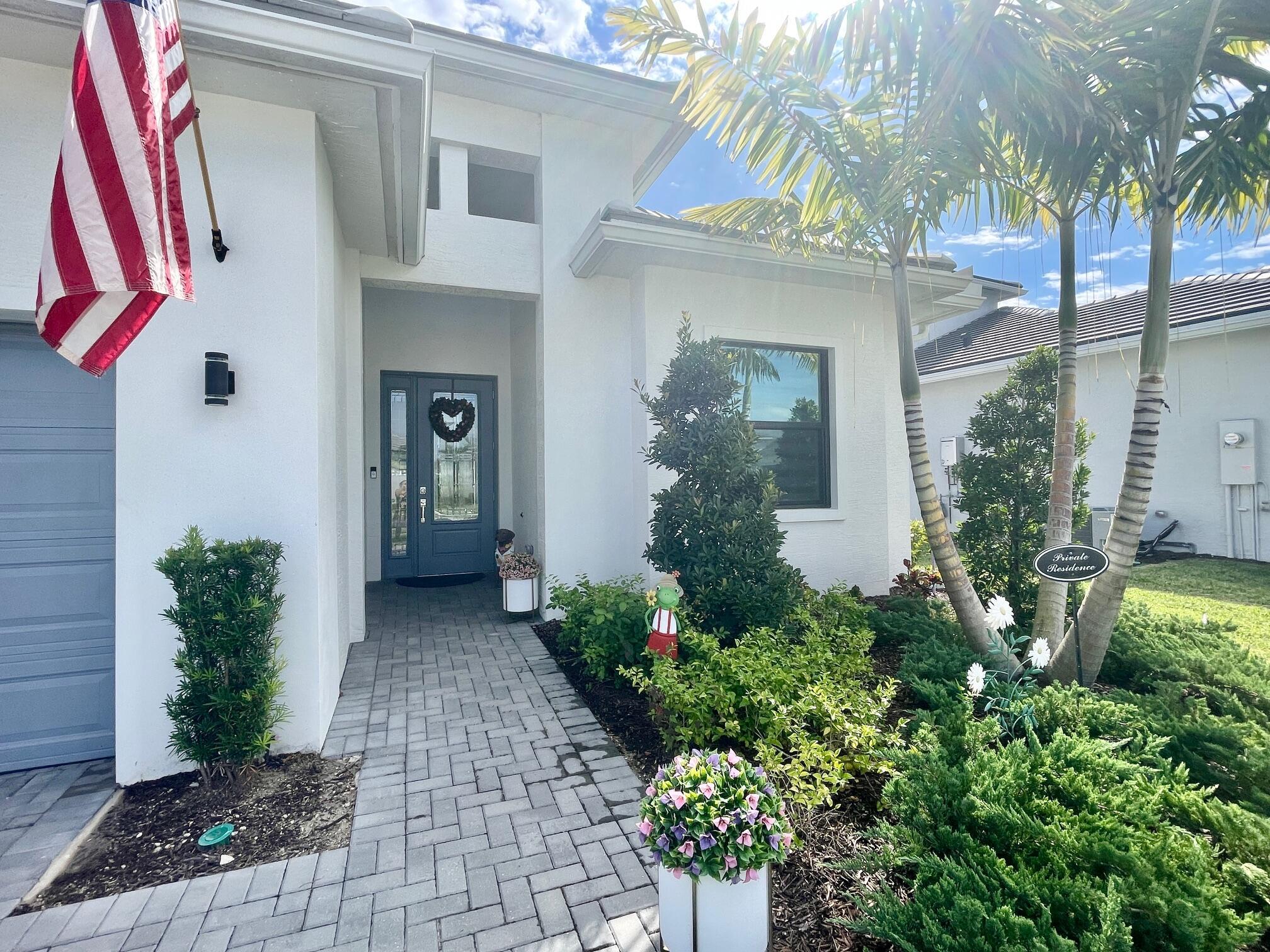 CRESSWIND PALM BEACH - Residential