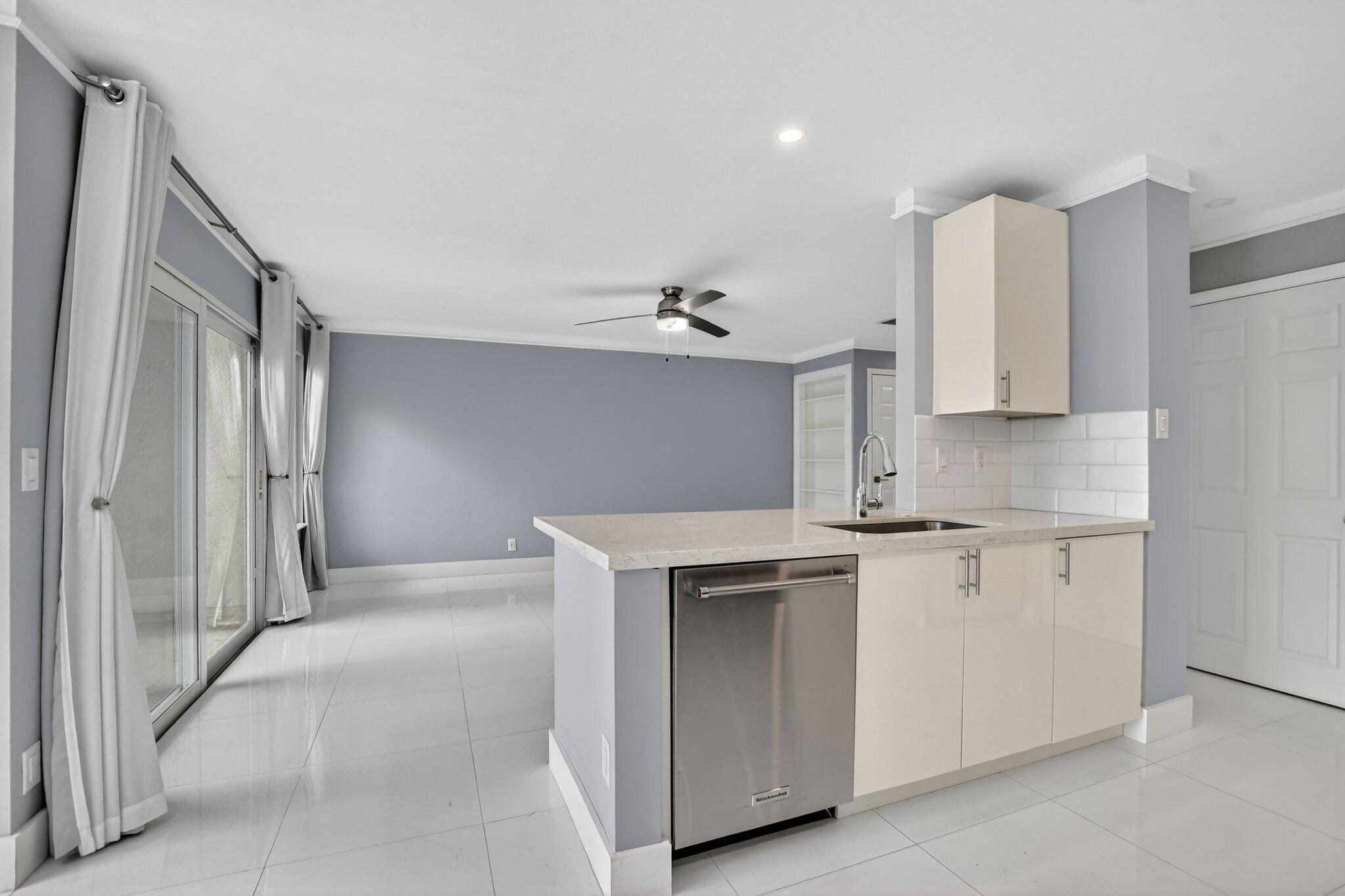 BOCA PINES - Residential