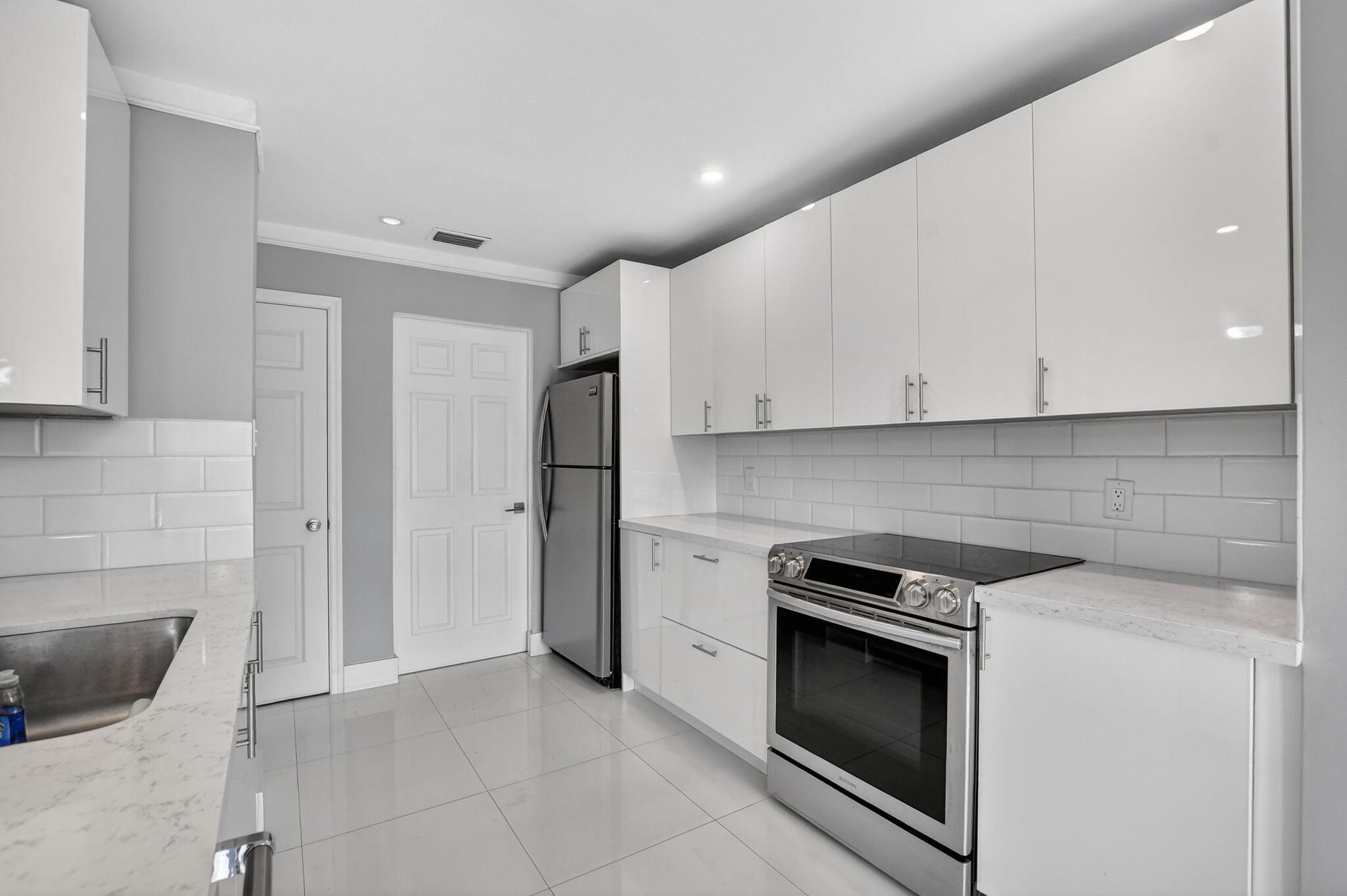 BOCA PINES - Residential