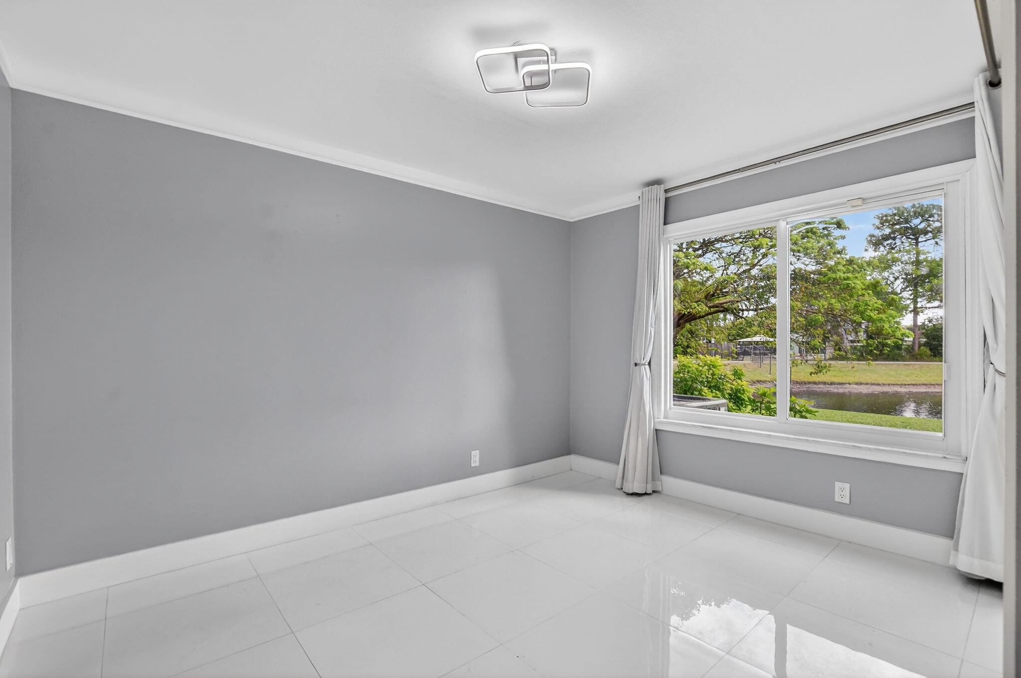 BOCA PINES - Residential