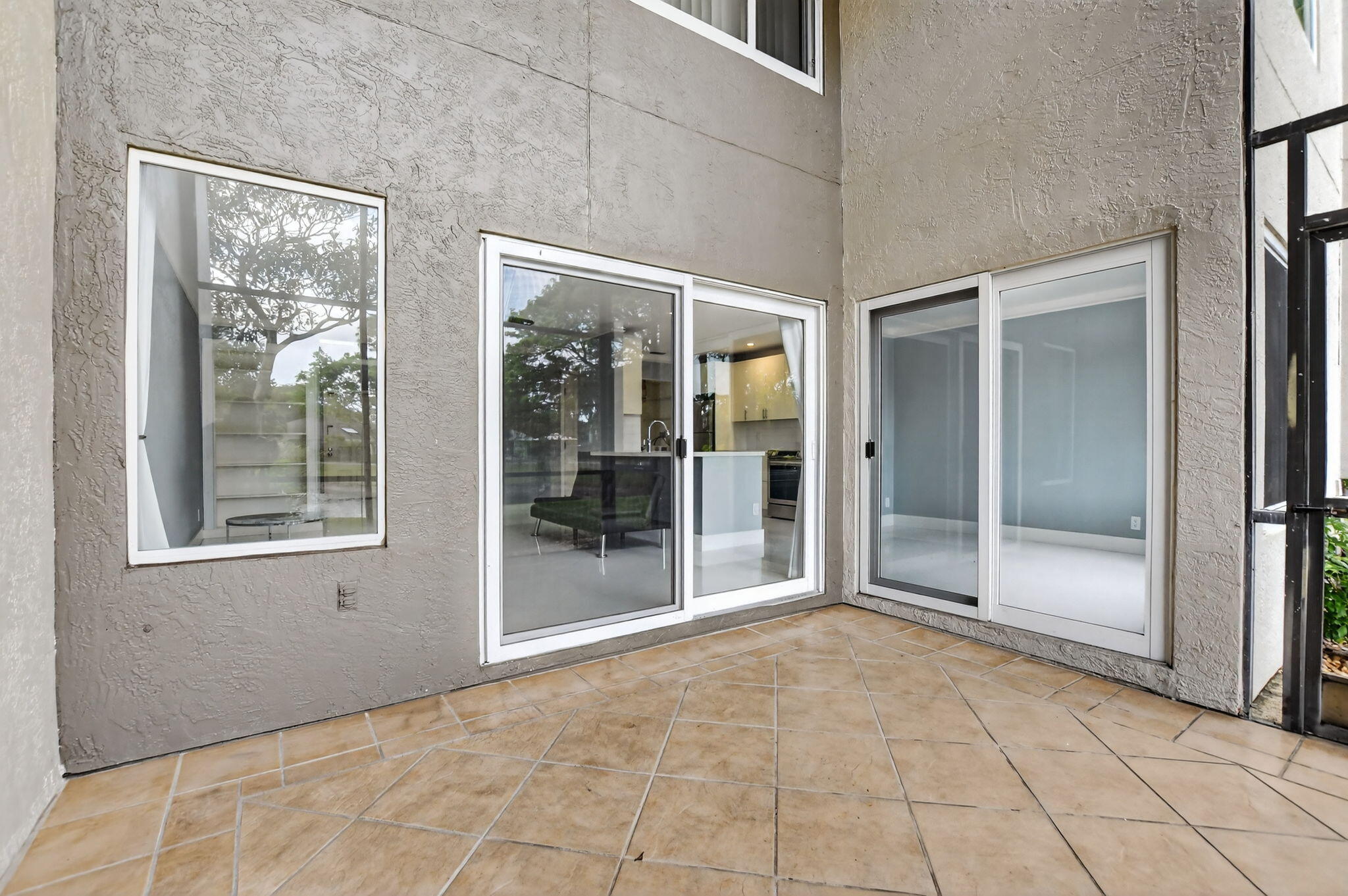 BOCA PINES - Residential