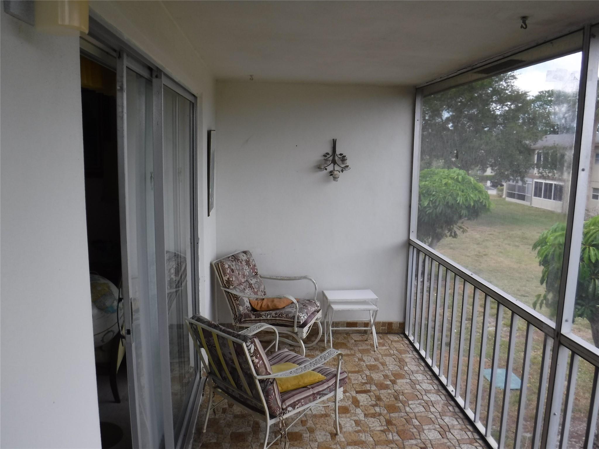 ORIOLE GARDEN - Residential
