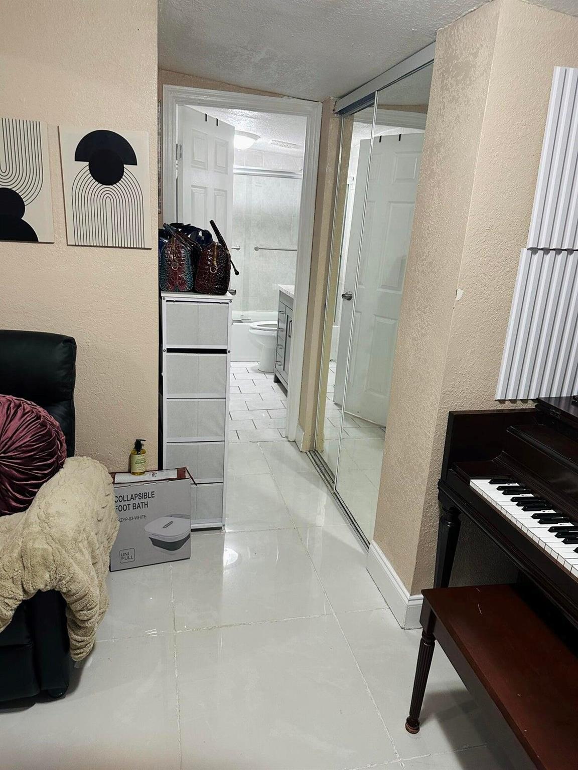 LAKEVIEW RIDGE - Residential Lease