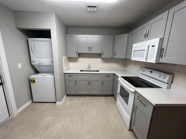 WEST GATE ESTATES NORTHER - Residential Lease