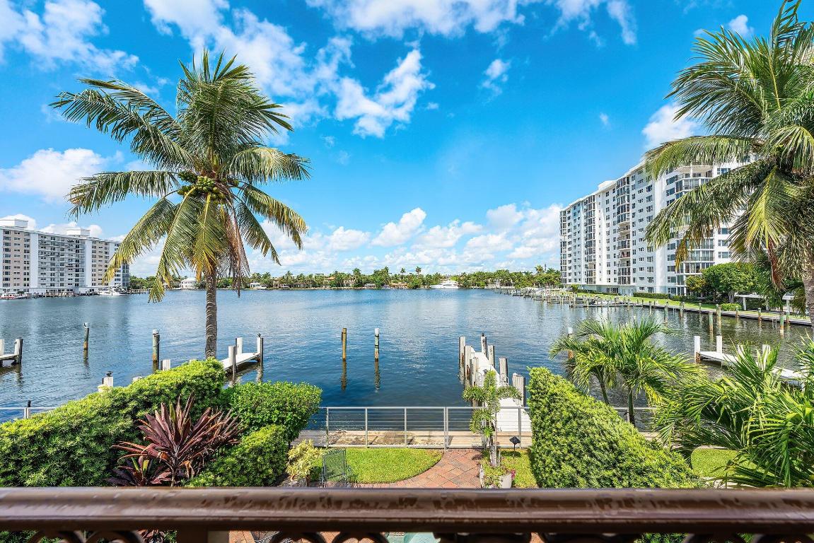 VIA MARINA - Residential