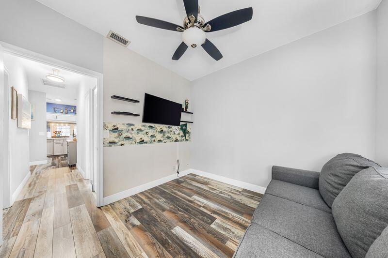 WOODLAKE SHORES - Residential