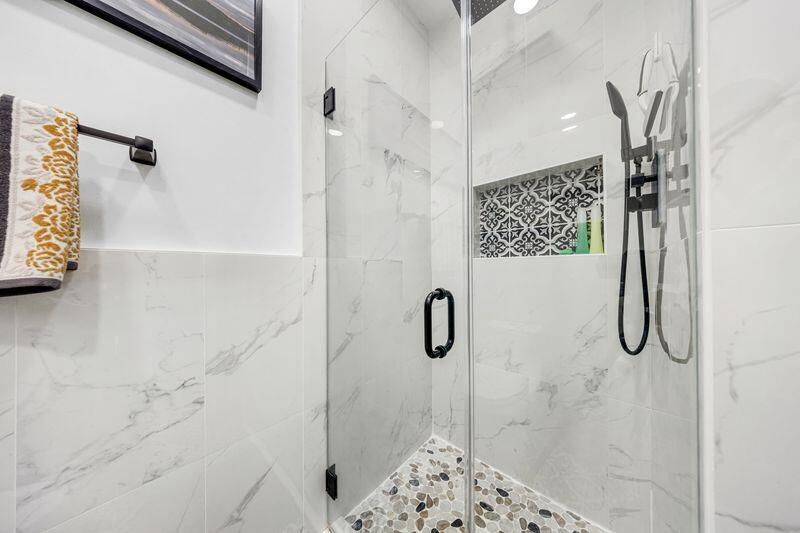 WOODLAKE SHORES - Residential