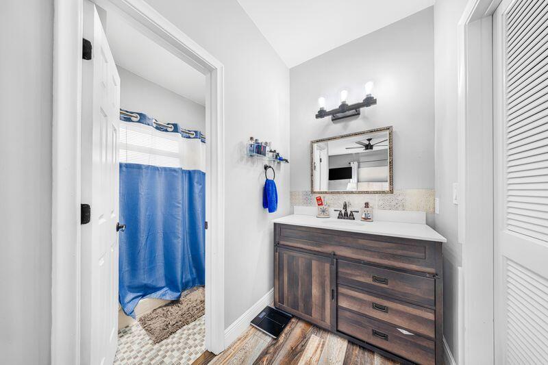 WOODLAKE SHORES - Residential