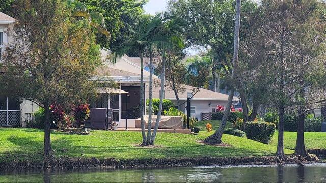 200 E Hemingway Circle