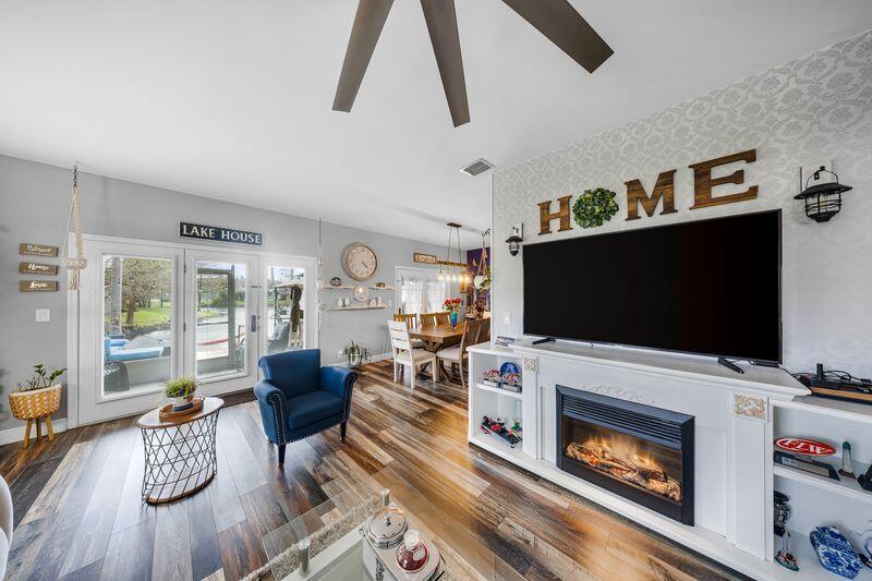 WOODLAKE SHORES - Residential