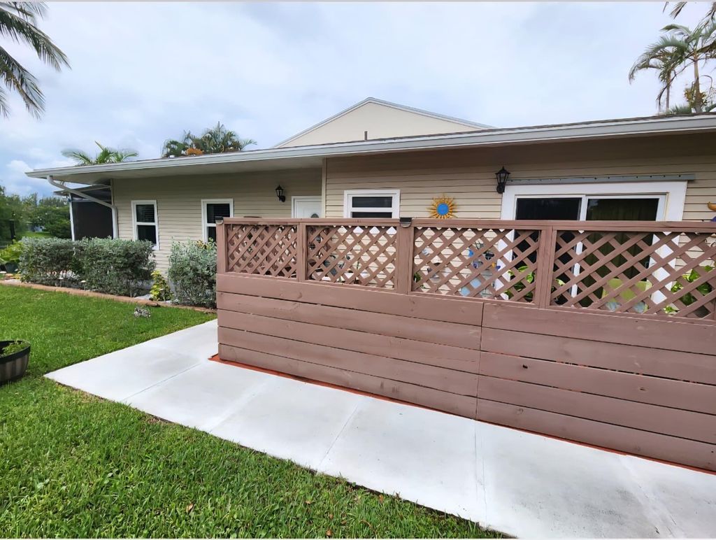 Photo of 200 E Hemingway Circle, Margate, FL 33063 (MLS # B26002790)