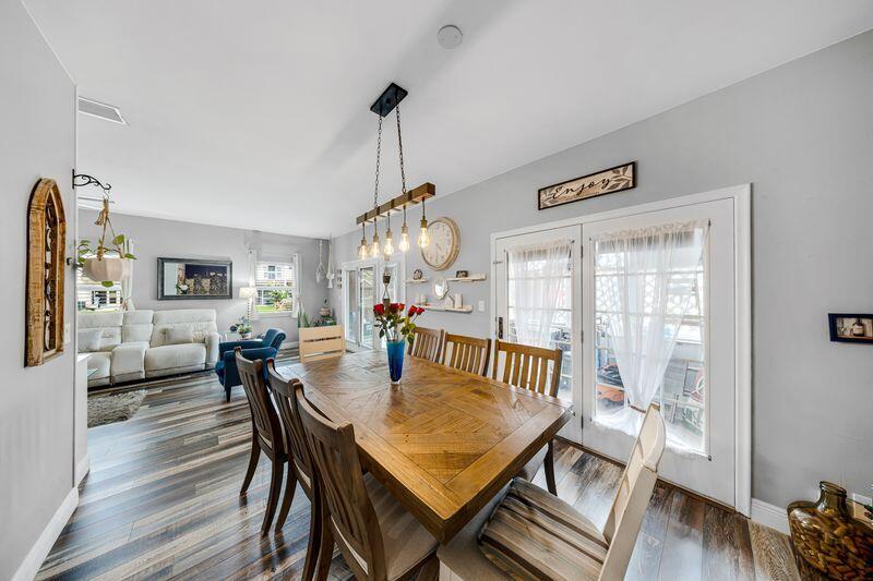 WOODLAKE SHORES - Residential