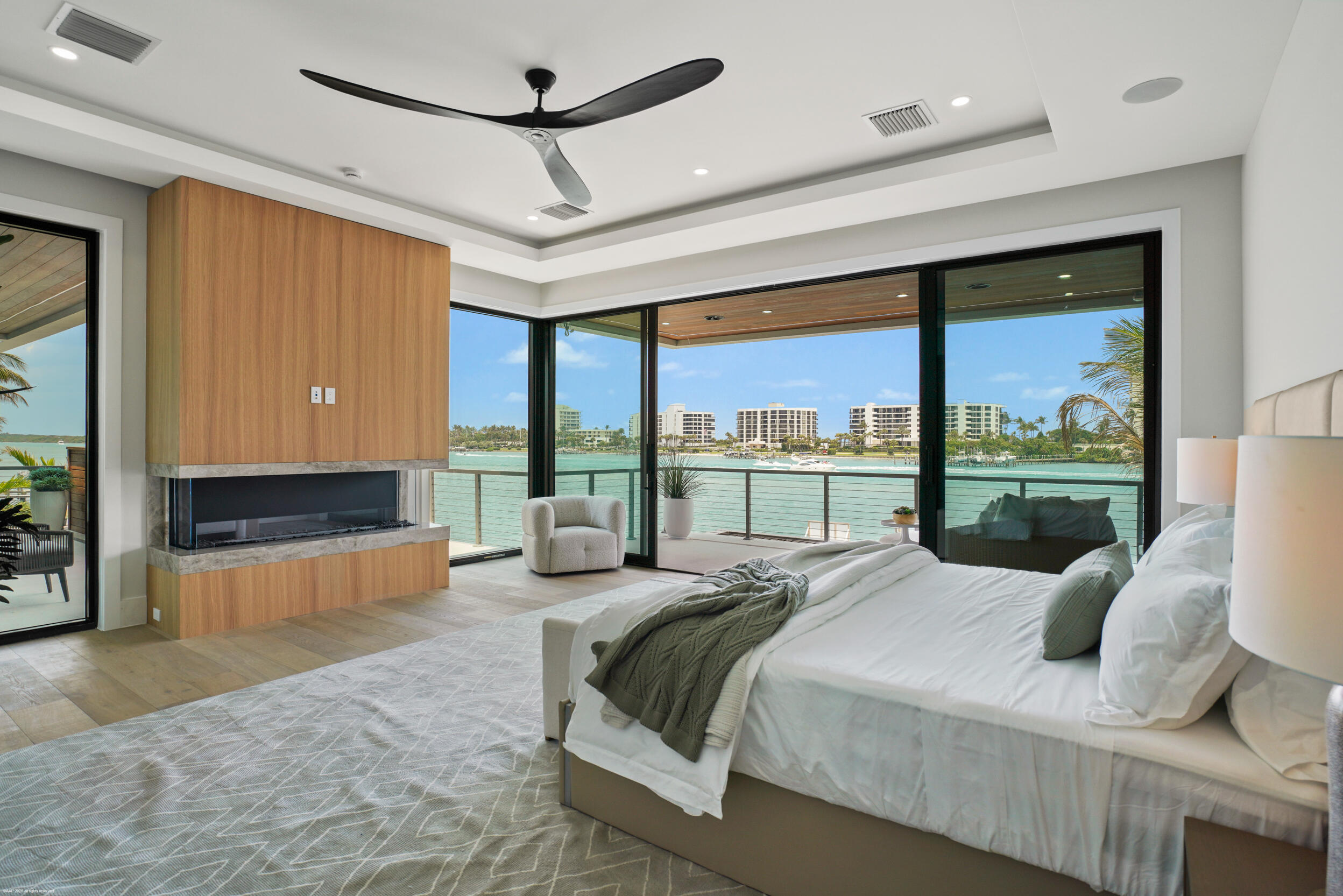 JUPITER HEIGHTS - Residential