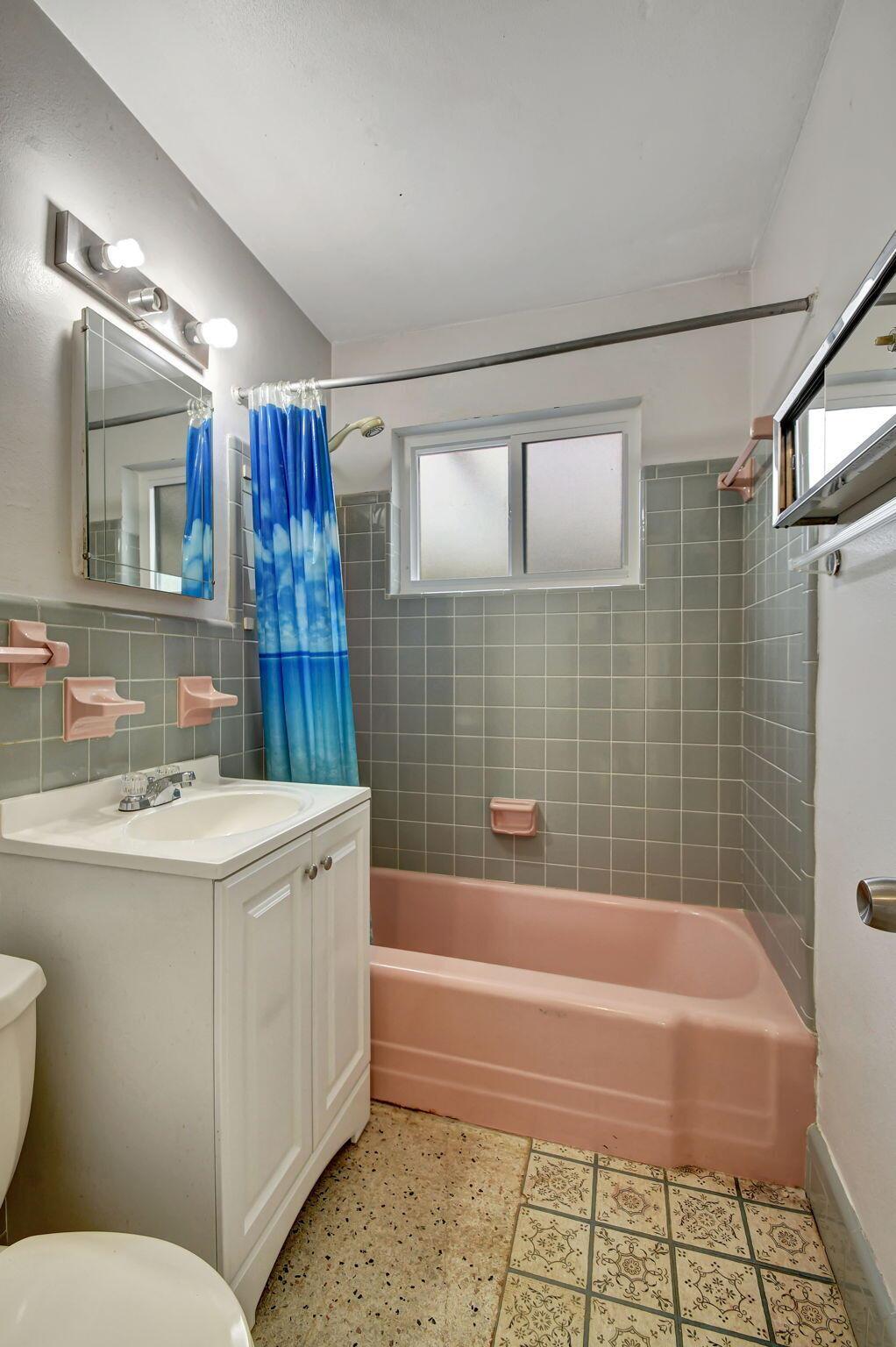 BAHAMA HEIGHTS 2 - Residential