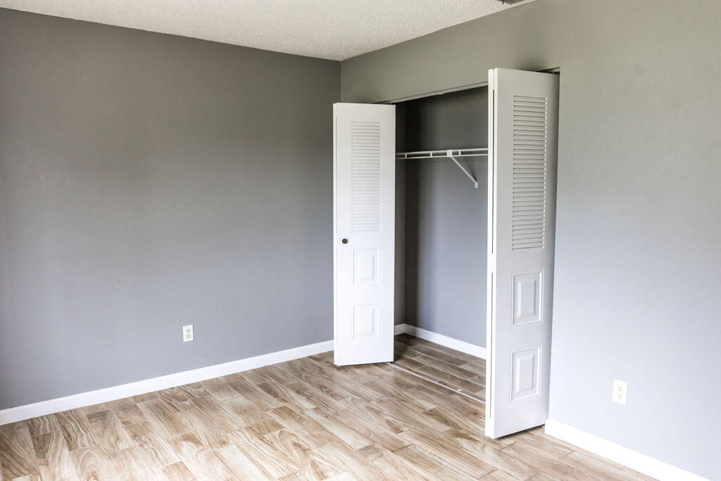 PORT ST LUCIE SECTION 13 - Residential Lease