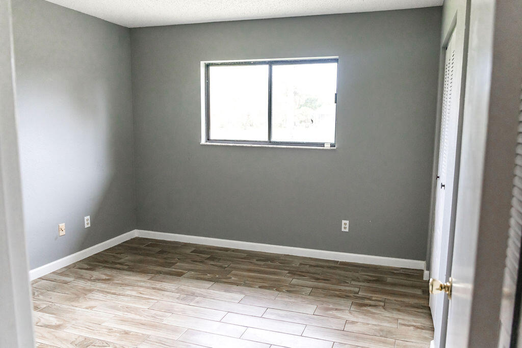 PORT ST LUCIE SECTION 13 - Residential Lease