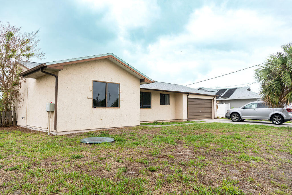 PORT ST LUCIE SECTION 13 - Residential Lease
